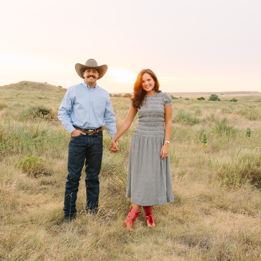 Meet your Posher, Elese